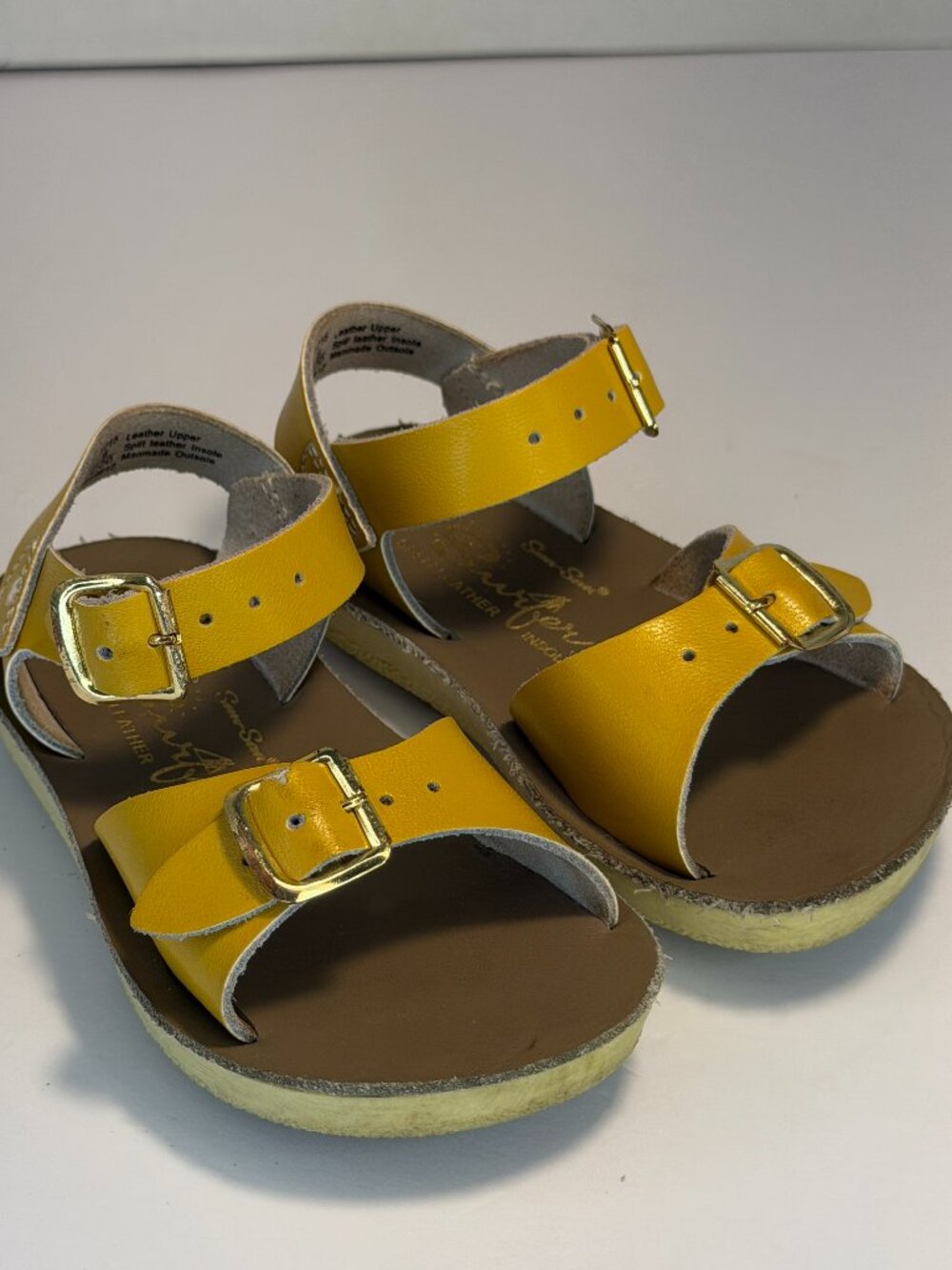 Sun San Surfers Sandals Mustard Yellow Little Girls Size 6 Very Good Condition